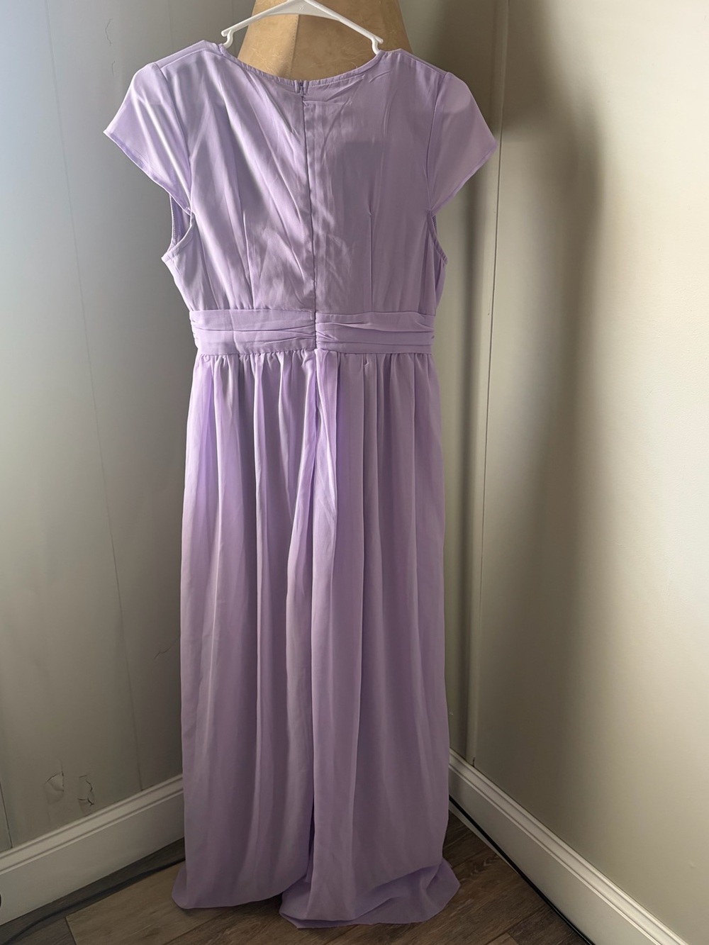 Formal Lavender Cap-Sleeve Maxi Dress - Picture 2 of 5